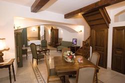 Logis Hôtel L'Enclos Des Lauriers Roses