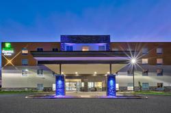 Holiday Inn Express and Suites Wooster