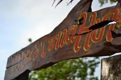 Pp Red Tuna Hut
