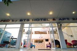 Bed by Tha-Pra Hotel and Apartment