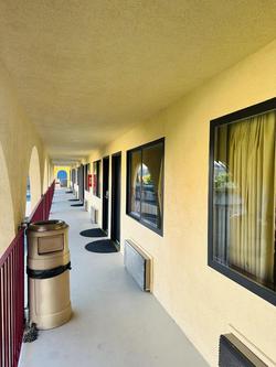 Timberland Inn & Suites