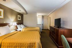 The Plaza Inn & Suites