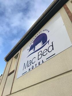 Hotel Mac Bed