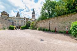 Demeures & Chateaux Hotel de Greuze