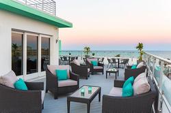 Streamline Hotel