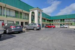 OYO Hotel Douglas GA US-441