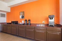 Motel 6 Waterloo, IA - Crossroads Mall - Cedar Fal
