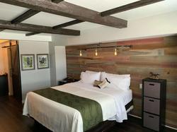 Cedar Stables Inn And Suites