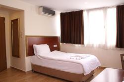 Hotel Real Life