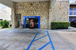 Motel 6 Austin, TX - Central Downtown UT