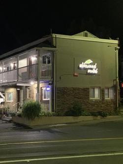 Elmwood Motel