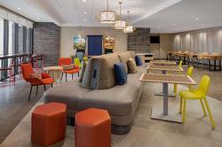 Home2 Suites Des Moines at Drake University