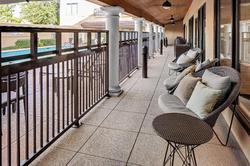 Courtyard By Marriott Houston Rice University