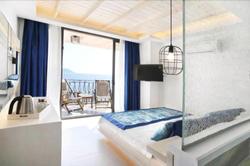 Nur Beach Hotel