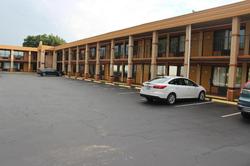 Tampa Inn Near Busch Gardens