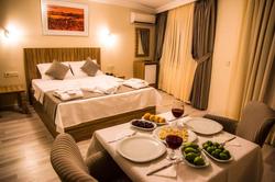 Berlin Otel Niayantaaya