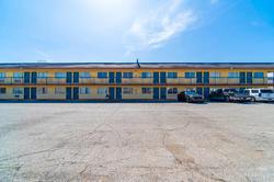 Castle Inn & Suites By OYO Chickasha