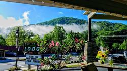 Rolling Hills Lodge