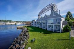 South Pier Inn