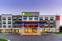 Holiday Inn Express & Suites Milwaukee West Allis