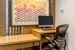 Holiday Inn Express & Suites Milwaukee West Allis