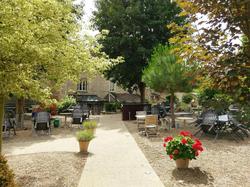 Hostellerie De La Porte Bellon