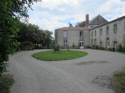 Le Manoir Aux Douves