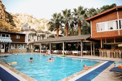 Canada Hotel & Bungalows