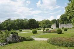 Chateau De Montrame
