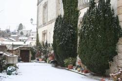 Le Voltaire Chambres et Table d'Hotes