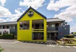 B&B HOTEL Châteauroux Aéroport