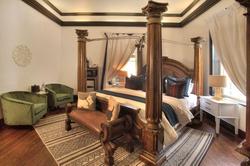 Inn Above Town Creek