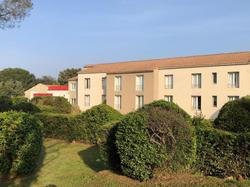 Les Aubuns Country Hôtel