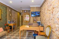 Walnut Shell Hotel