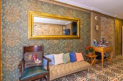 Walnut Shell Hotel