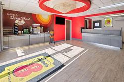 Super 8 by Wyndham Hazleton