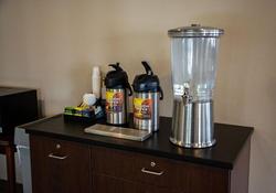 AmeriVu Inn & Suites
