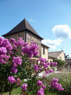 Les Sureaux