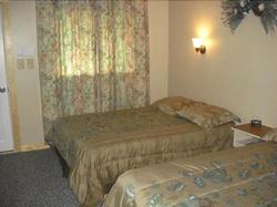 Hooks Hideaway Motel