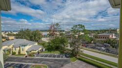 Barefoot Suite Condos Close To The Parks