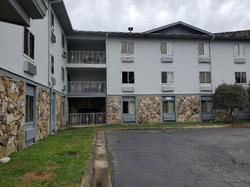 Little Rock Inn & Suites