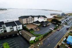 Siletz Bay Beachfront Hotel by OYO Lincoln City