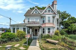 Yelton Manor Bed & Breakfast