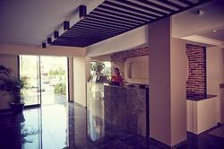 Two Seas Hotel Apart