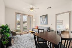 Kasa Dallas Love Field-Medical District Apts