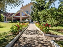 Logis Hotel les Cedres Bleus