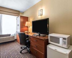 The Douillet by Demeure Hotels