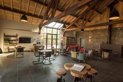 Logis les Cabanes dans les Bois