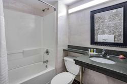 Super 8 by Wyndham Lindenhurst
