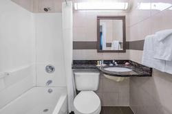 Super 8 by Wyndham Lindenhurst